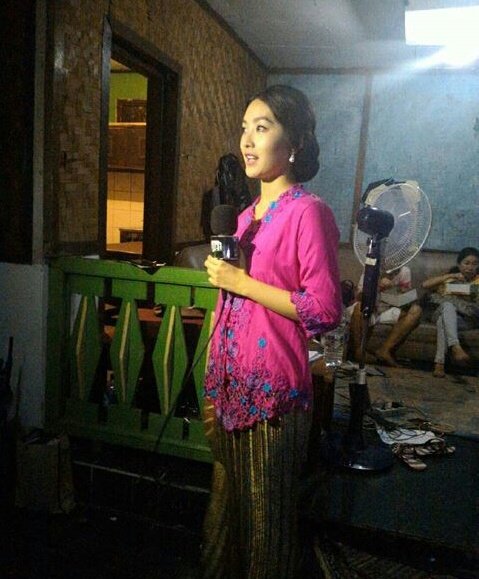 stefwillona's tweet photo. Edisi kondangan hihihi @steff_william @15natashawilona @Kathyindera @Rayafitrinur @hitocaesar @uwen_imoet https://t.co/jRobuH9eXO