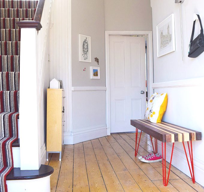 Christine from @ILiveAtNumber13 gave her hallway a makeover with #MagneticPlaster littlehouseonthecorner.com/magnetic-wall/