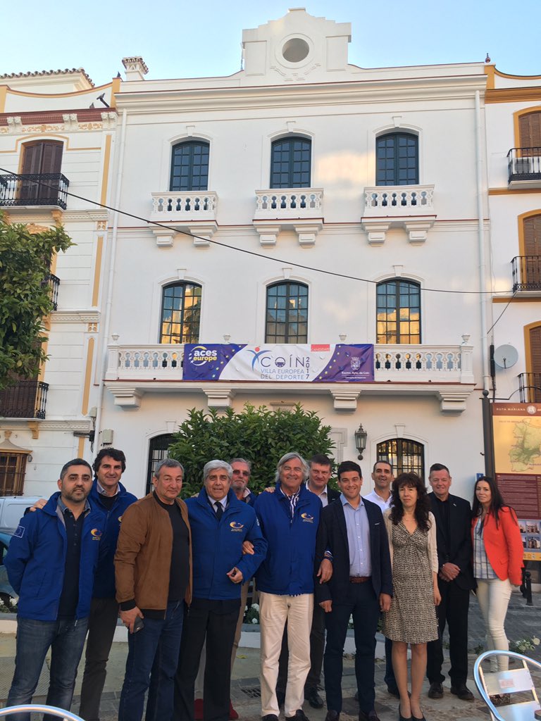 CrIsToBaLcOiN's tweet photo. Jornada de trabajo defendiendo nuestra candidatura a Villa Europea del deporte @CoinVED2017 Seguimos!@Coin_Deportes https://t.co/X9RxEdcgMK