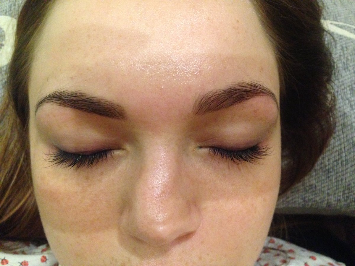 spa_castle's tweet photo. EyeBrows and eyelashes tinted by Abbie today @spa_castle https://t.co/3A1DiPOmWr