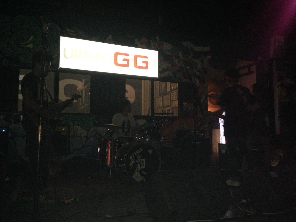 demajors tweet media