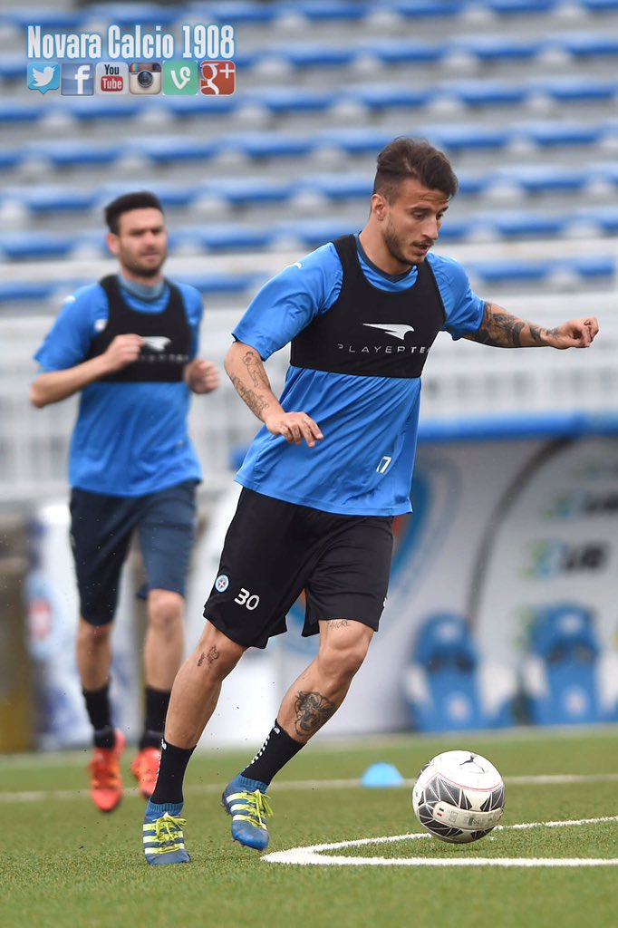 Novara__1908's tweet photo. Verso #NovaraAscoli, le foto dell'allenamento odierno @Lega_B #Novara #AndumaFiöi https://t.co/idVU2vAALj