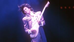 filedem's tweet photo. Προσδοκώ σε ανάσταση σου. #RIPPrince #pasxa2016 https://t.co/cLoq9Ydmlx