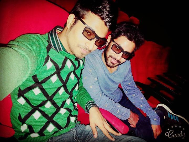 AligarhSelfies's tweet photo. #Aligarh Pic via @abhijeet785v #duringstarwars #theforceawakens #episode7 #forgottoupload 😛 https://t.co/bbAHbDq7Sz
