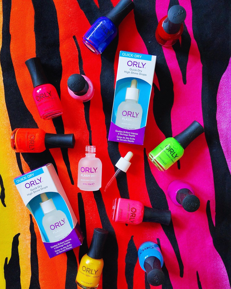 Orlynails's tweet photo. It's the fastest mani alive! #FlashDry drops accelerate the dry time of your mani. https://t.co/8yu2yvLgLK