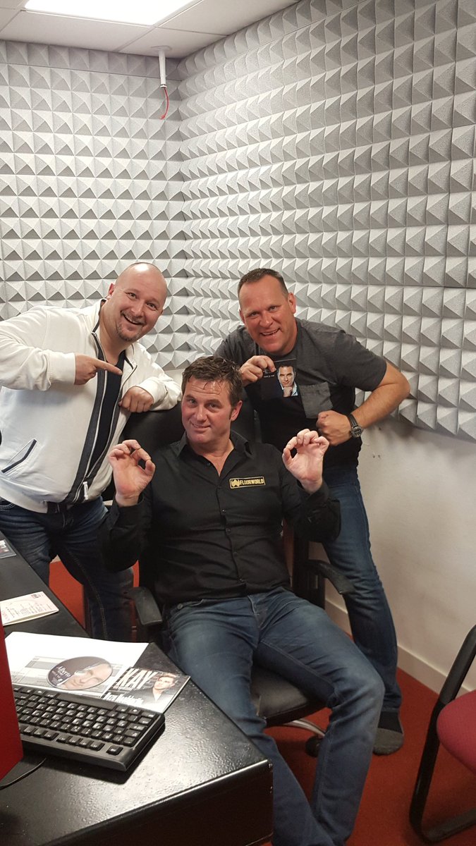 EvKruiselbergen's tweet photo. Het was weer een top avond in de studio van @hhwalife tijdens @hollandsehithhw met @AlbertoNicolay en@zangerjoost https://t.co/L5kdW8zod0