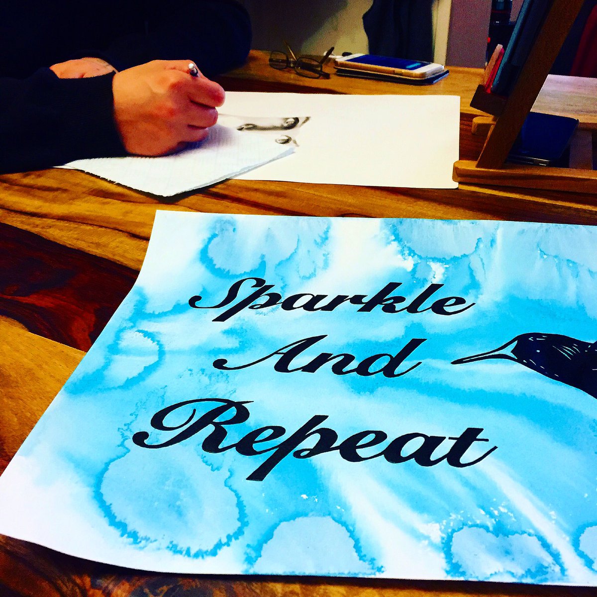 toocreativeart's tweet image. Perfect moments happen when both artists are busy working! @DanniiMinogue #SparkleAndRepeat inspiration