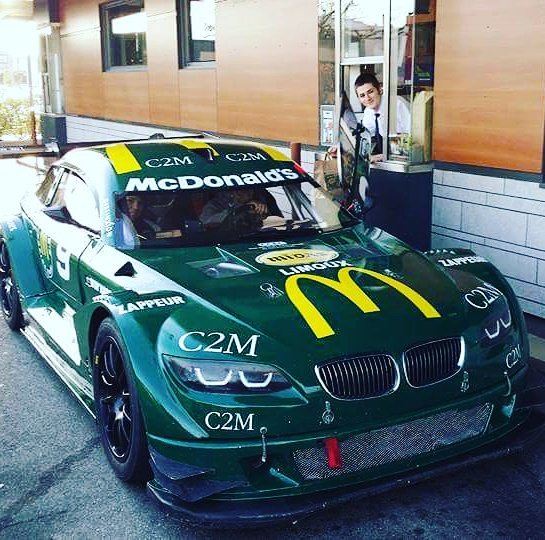 Une Supertourisme au Drive de Carcassonne ))