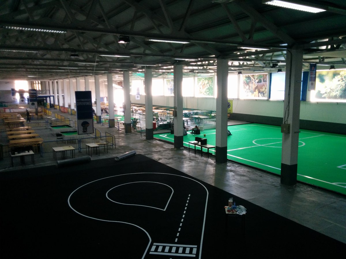 robotica2016's tweet photo. Quase tudo pronto... @robotica2016 https://t.co/7A2ZICexcK