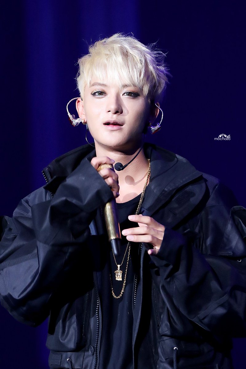 mochazo's tweet photo. #黄子韬 #TAO 160501① https://t.co/gMua2xR3BX https://t.co/763FTqMC3y https://t.co/51i1NEkrGP https://t.co/B8JlzjUpxX https://t.co/oAT5g8xuk8