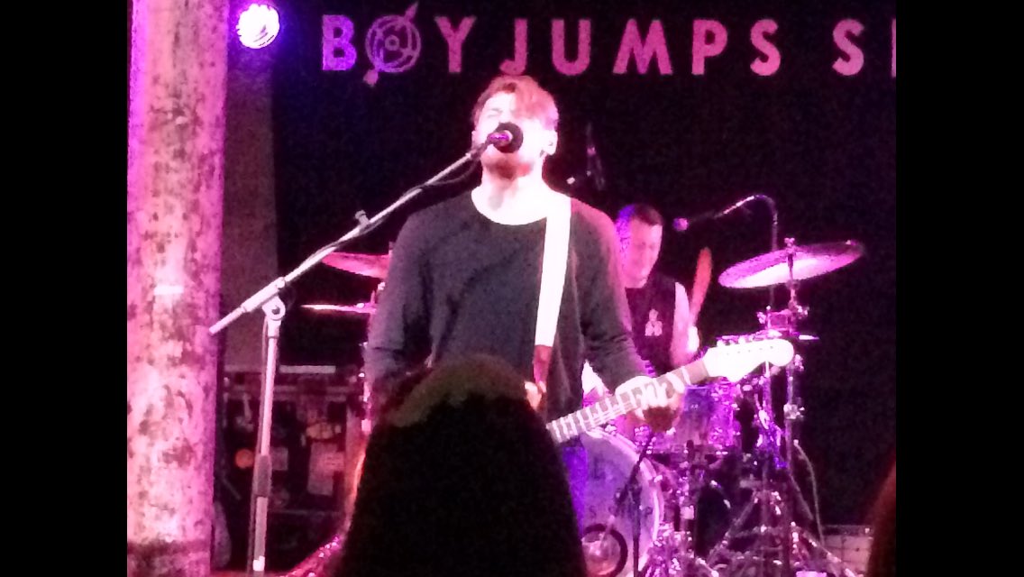 looheed's tweet image. Apparently @joepending likes it when @SiJumpsShip gets 'right into it!' 😂