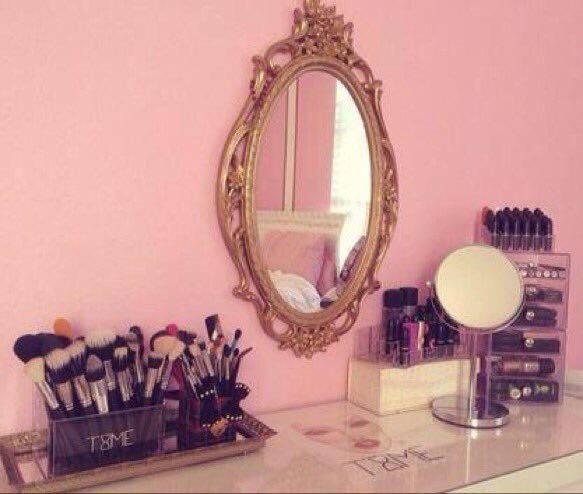 _MakeupIsArt's tweet photo. Before getting ready vs after getting ready https://t.co/PC9zVFuU8y