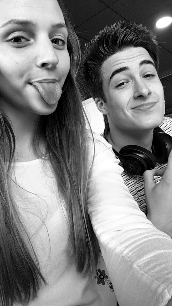 marinatomas19's tweet photo. Felices 16 primoooo ❣❣ #primukis #FamiliaTOP https://t.co/HFaW11Mw1o