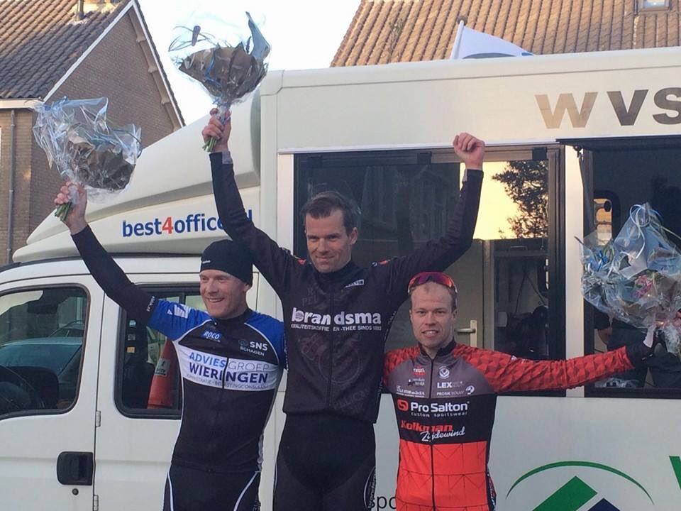 agwbhk's tweet photo. Jeroen Lute 2e in criterium van Snits @WVSnits https://t.co/qEkJ3F2Atu https://t.co/ClZGBP2gCK