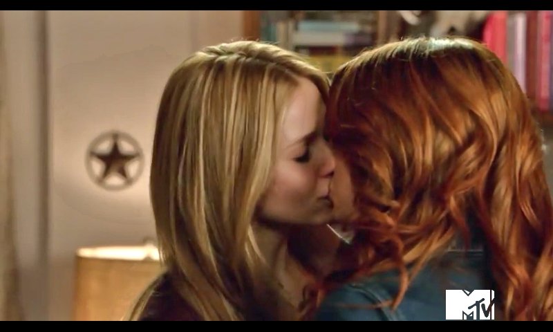 ajnoriega46's tweet image. #GoThereWithMe 👭 #KarmyArmy 💞 #TeamKarmy 💕 @thekatiestevens Happy #FakingIt Day!!