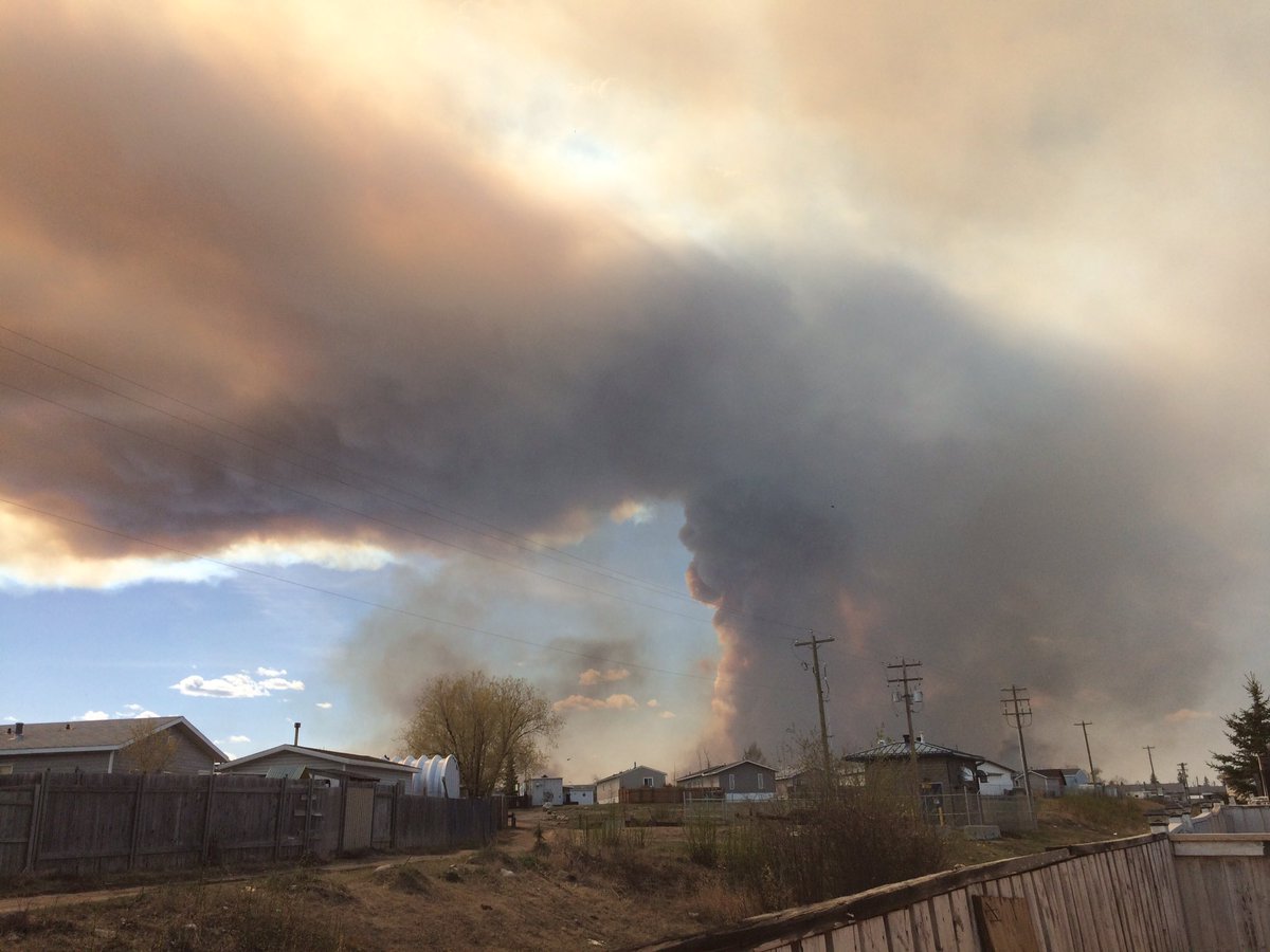 cnewfie2016's tweet image. #staysafefortmac