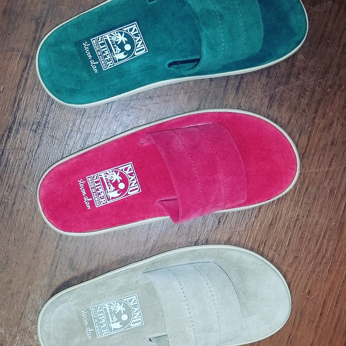 islandslipper's tweet photo. Island Slipper X Steve Alan Collaboration! Always Handmade in Hawaii! #islandslipper https://t.co/JgTGOHr4lE