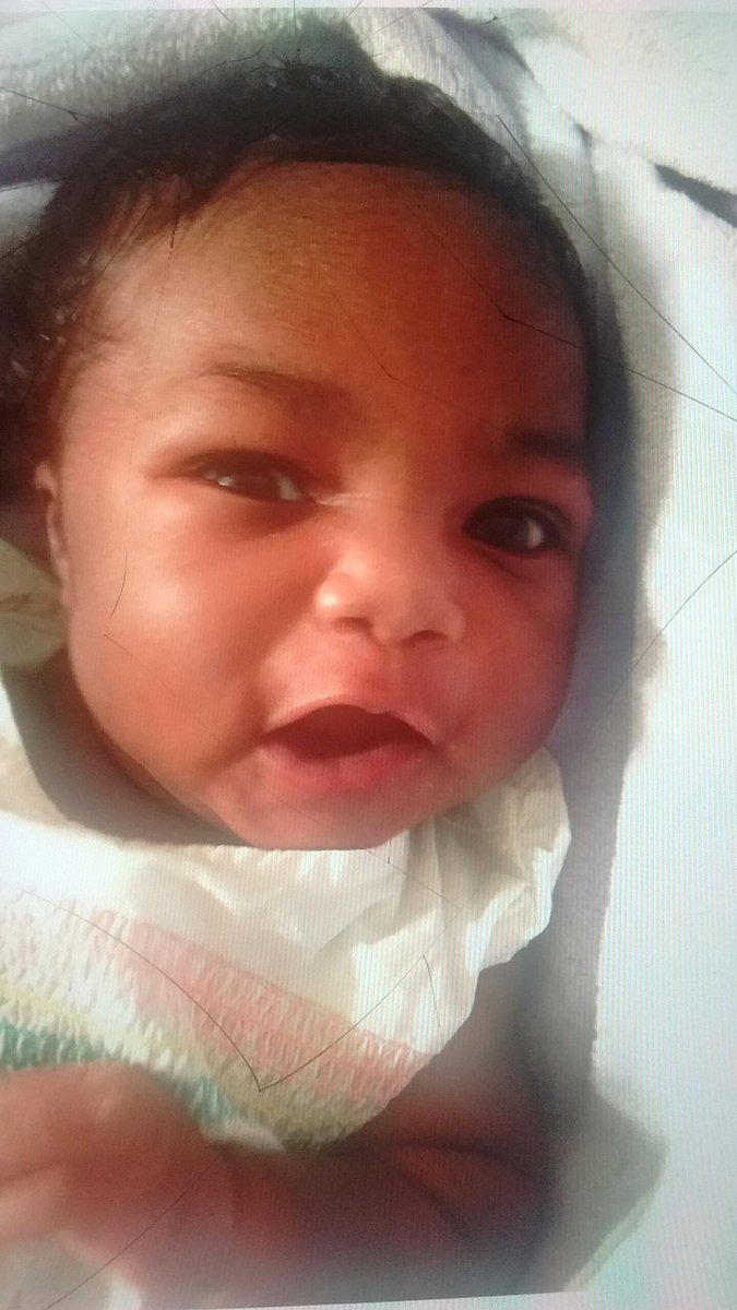 laHaitiBaby's tweet image. Uncle baby so beautiful 🍫🍫😩 I got my guns the day they announced it was a girl