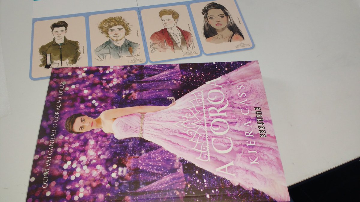 mrsrhee's tweet photo. Coleção completa. #ACoroa #TheCrown 😻🙀 #selectioner https://t.co/5hYPKnrWiq
