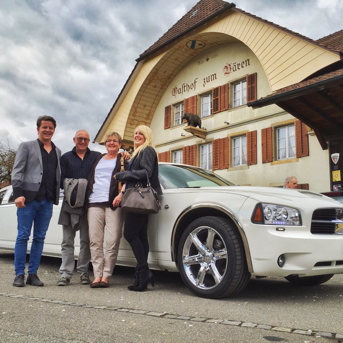 kuhnrobert's tweet photo. Im #Bären #Niederbipp , der Gasthof mit viel Herz, wärmstens zu empfehlen. Hier eine #Silberne #Hochzeit 25 Jahre https://t.co/Qnf0JPnntR