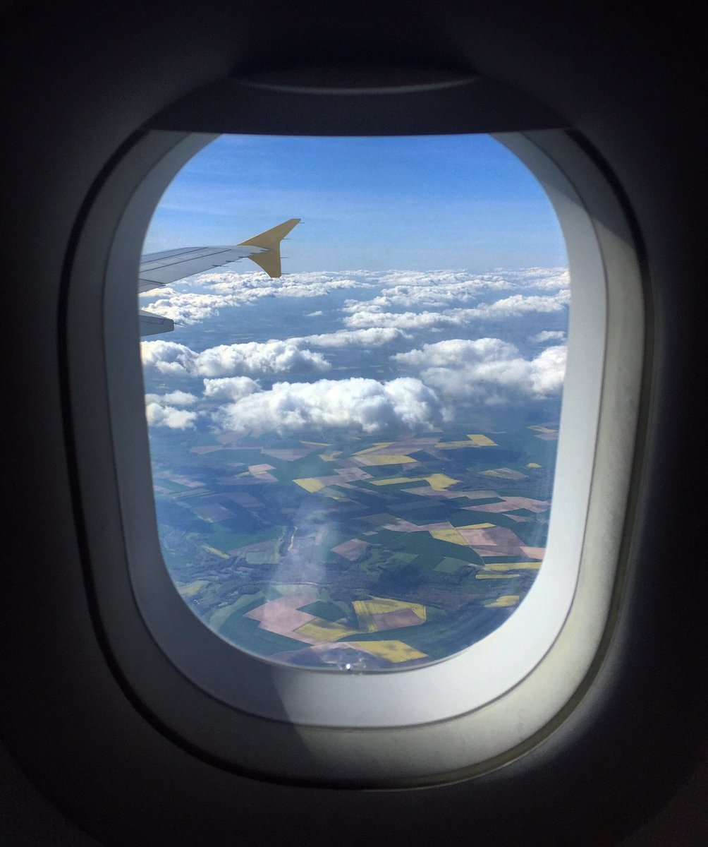 _euans's tweet photo. #Paris bound for the @eusearchawards with @6dwards ✈️🚁🚂 https://t.co/dVXE8jlMH6