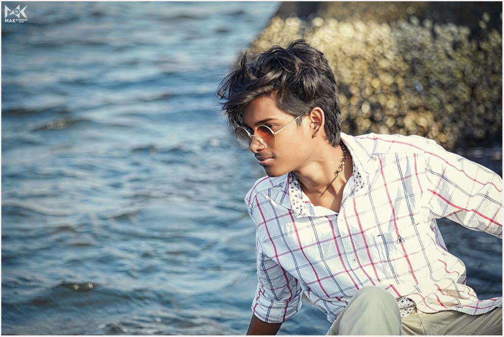 im_ismail48's tweet photo. Jus posin..๐ #photoshoot #lovemodelling๐๐ https://t.co/4dDES8giZi