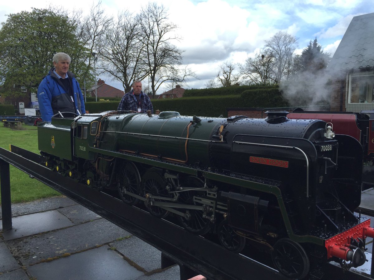 udmes's tweet photo. 1st day of our #may #day #steam #gala #weekend Our friends George &amp; Matthew from @WrexhamDistSME came along. https://t.co/LrRGwUxxsv