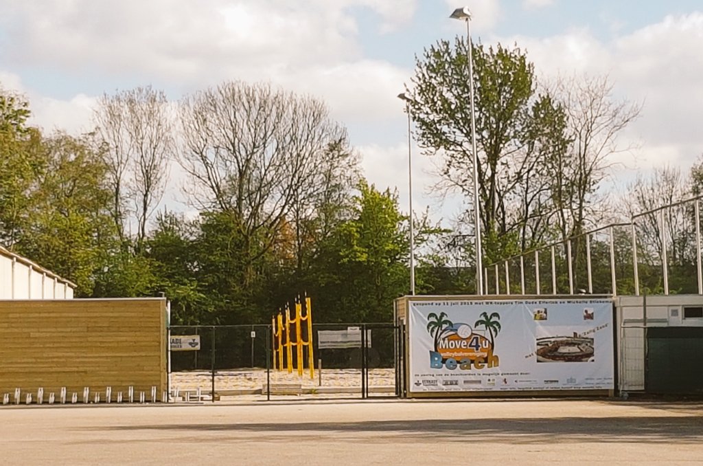 Heerlijk, beachseizoen ook bij <a href="/move4Uvolleybal/">move4U volleybal</a> weer gestart. Met in ons 2e  jaar ook beachtraining #beachvolleybal