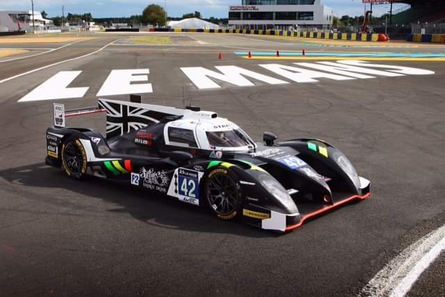 TURN_Media's tweet image. Would you rather see in @ForzaMotorsport Retweet for @StrakkaRacing Favorite for BMW.