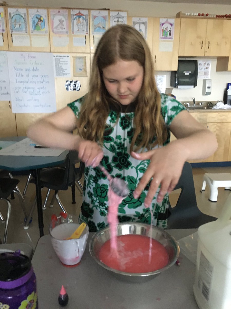ddfish's tweet photo. Science experiments happening in 3/4 right now! So much fun!! #STMS #sncdsb #CEW2016 https://t.co/FPMm3rSWnQ