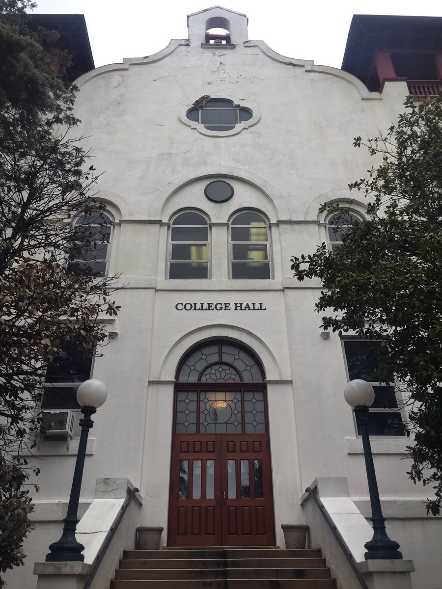 CoachPalazz's tweet photo. It's always great at Montclair State #MSU16 #Collegehall #est1908 @msuredhawks @MSUadmission @montclairstateu https://t.co/A6Qxgpl6D3