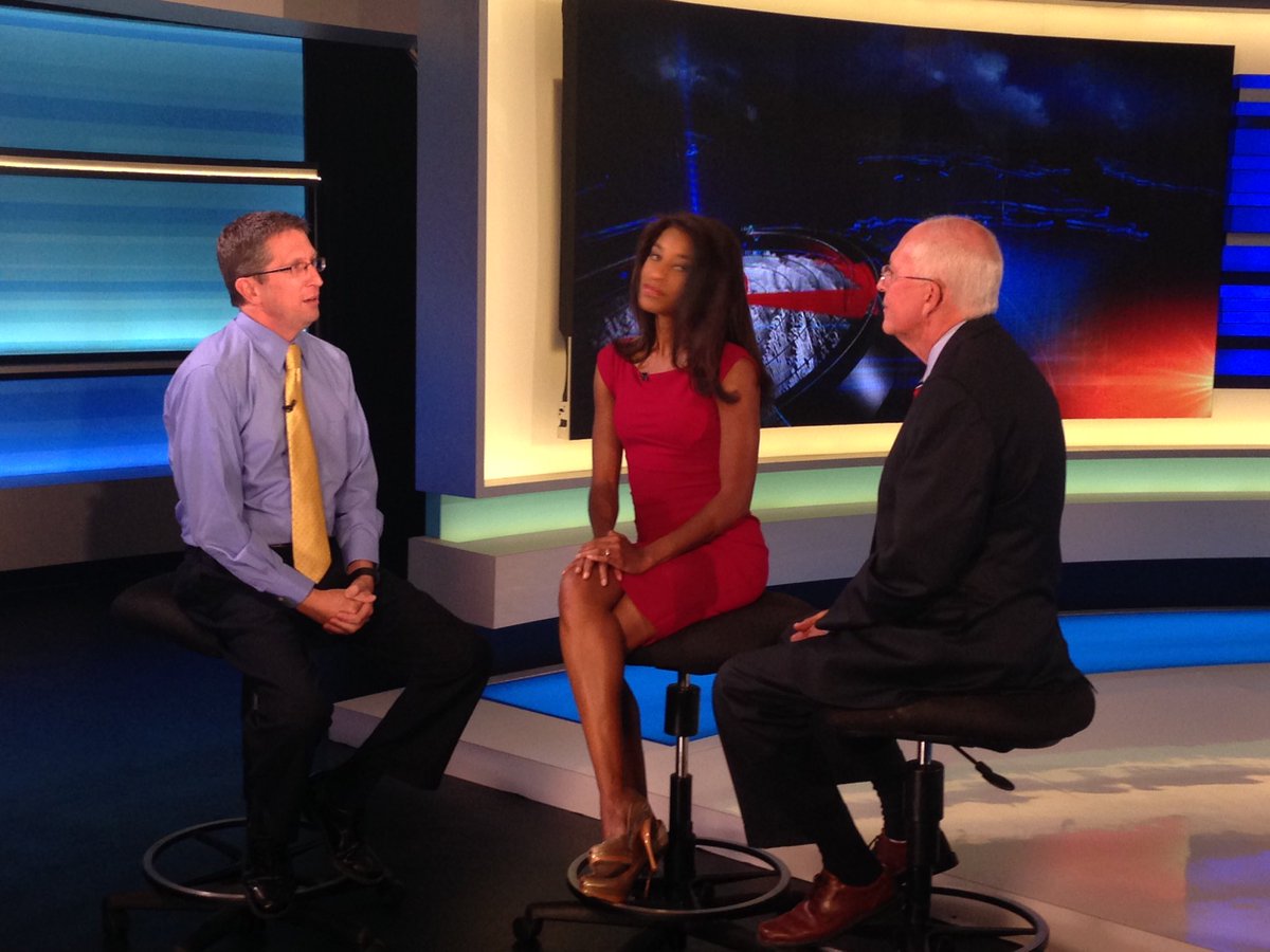 Time to get ready, @thebettydavis, @MaxMayfield10 & Dr. Rick Knabb talk hurricanes for Local 10's upcoming special https://t.co/ty8Uiri2Fm