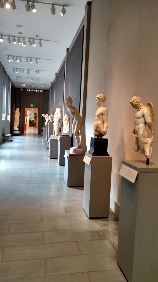 MSEPTBoston's tweet photo. #Posture comes in all shapes and sizes. Always be searching for your perfect balance. #postureisart @PostureMonth https://t.co/sb8y34QkLX
