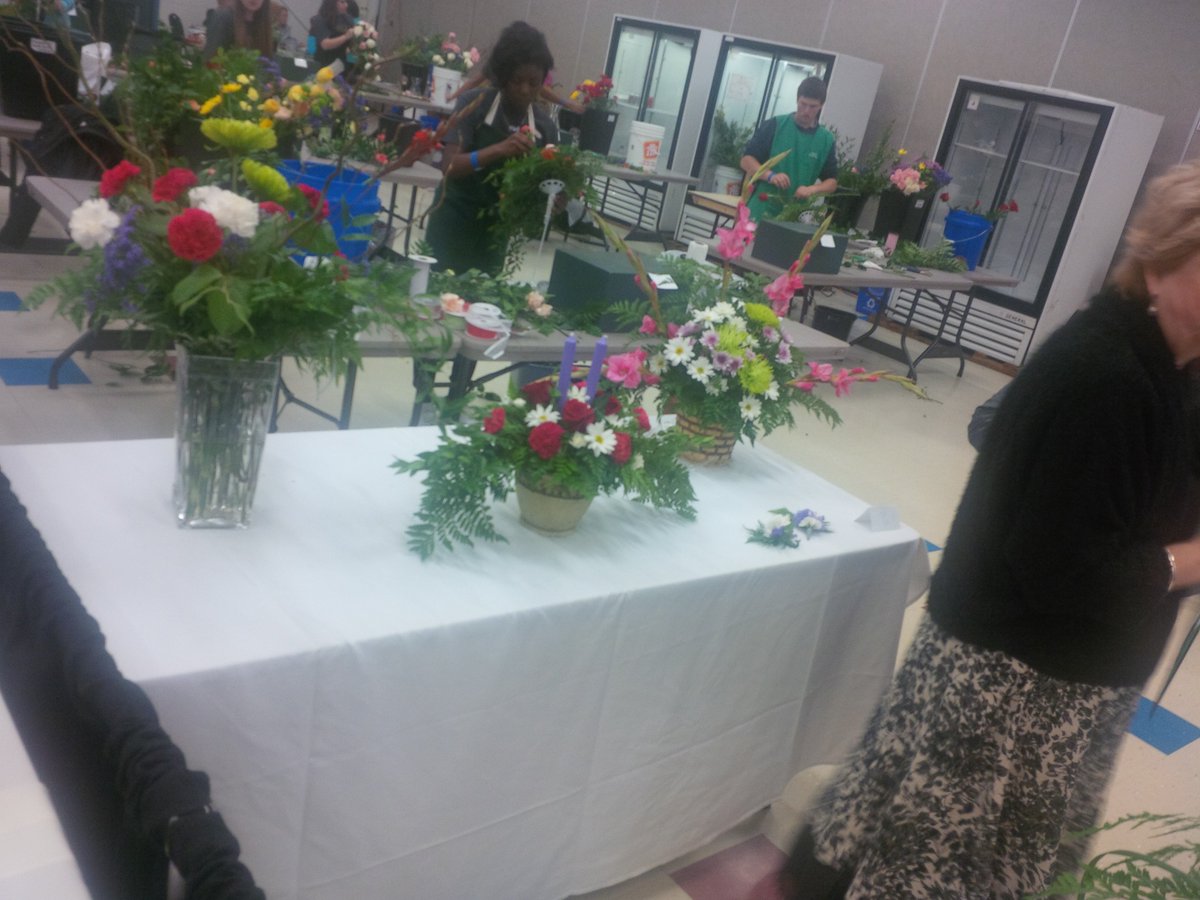 sending our support to Brooke Dorion at OSC in Waterloo #FloristrySkills. <a href="/skillsontario/">Skills Ontario</a> <a href="/JuniorFarmers/">JFAO</a>
