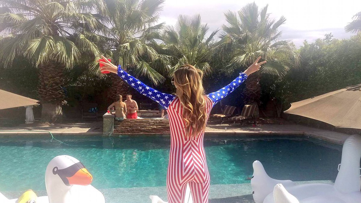 LindziCox's tweet photo. Thank you, Racy Suits, for making a ton of fun possible at #Stagecoach https://t.co/uTxV8OSa1J