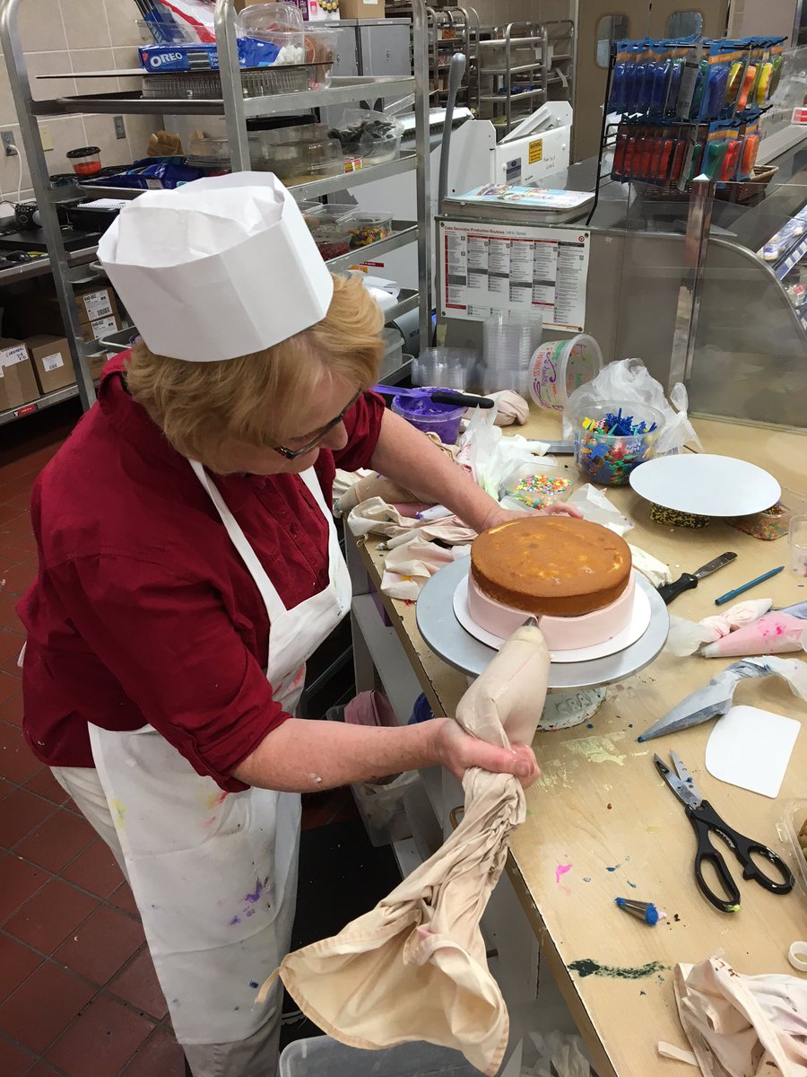 GloriaSwann's tweet photo. Strawberry Frosting #SpringIsHere #GettingItReady #IπHeartMyTeam @Go_For_LOD_Dan @TargetCashaM https://t.co/BfimaBCZzP