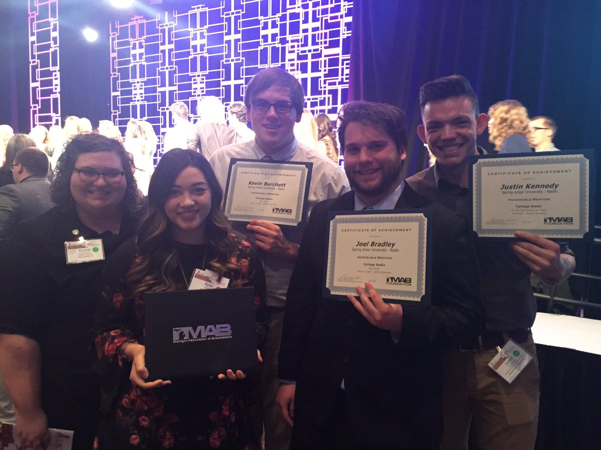 rachelradio's tweet photo. Honoring my student award winners at today's Michigan Association of Broadcasters event. #glbc16 https://t.co/2hIWGkK7KZ