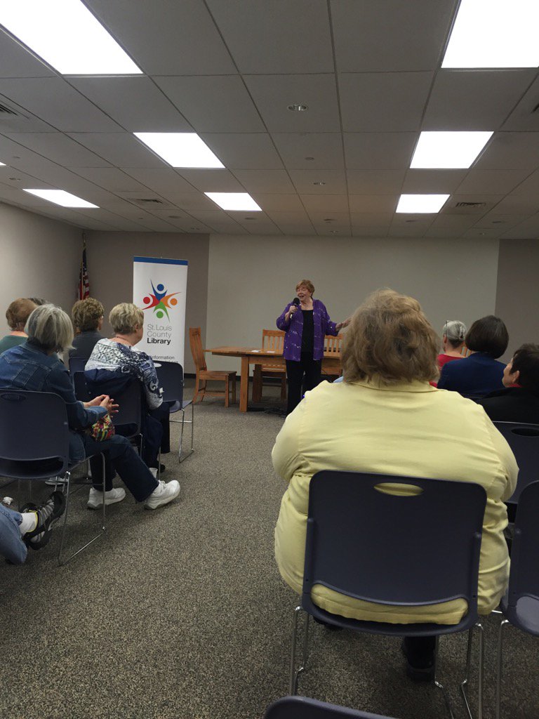 MaturityMuse's tweet photo. Barb Helmer of Showstoppers gives a peek at Aug show @SLCL this am #standup4age #productiveaging #musicnstlou #fun4U https://t.co/nhBu9XOKjt