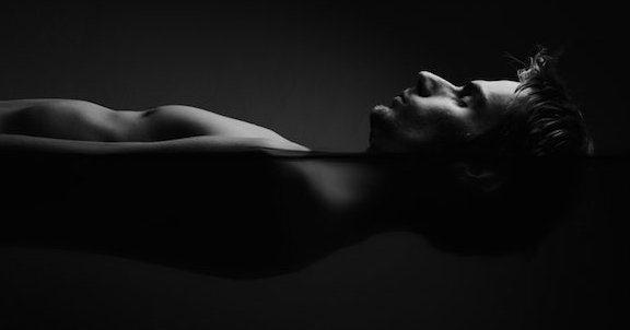 Float_House's tweet photo. I Went Into A Sensory Deprivation Tank, And I Finally Learned How To Let Go via @EliteDaily. https://t.co/yFzTVnoaWB https://t.co/pj5Tja4dNj