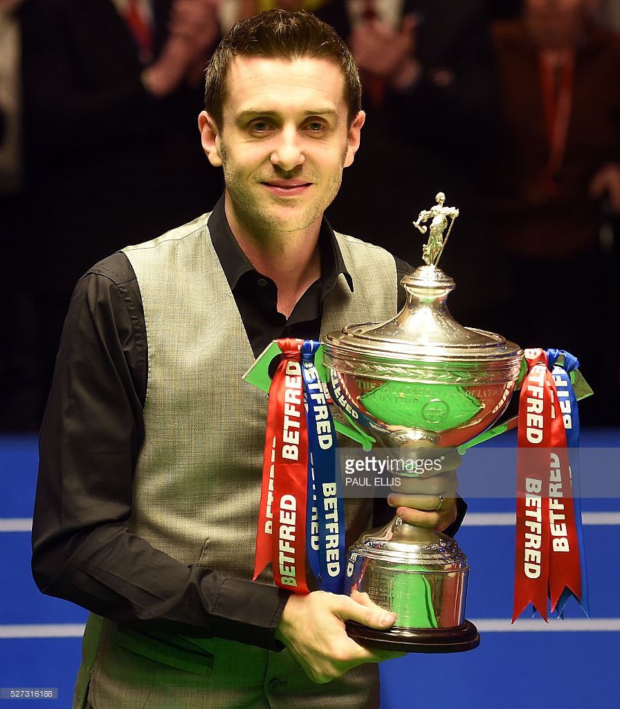 SnookerSnaps's tweet photo. Mark Selby beats Ding Junhui 18-14 to win his second World title ππ #SnookerSnaps https://t.co/GHCqWiKROP