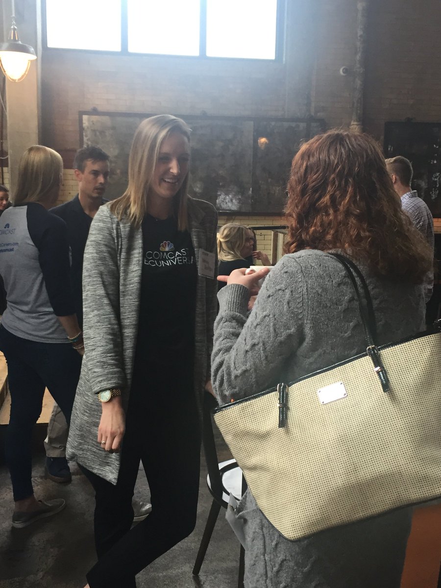 CrystallJobs's tweet photo. #meetcomcast #PTW16 #letsworktogether "Networking at its best." @WhitneyRecruits https://t.co/g2KXUgfCi4
