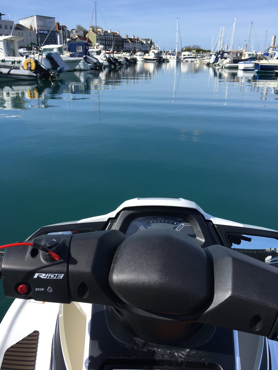 wroetoshaw's tweet photo. I made it back safely on the jet ski without drowning https://t.co/TYBoqHMj0g