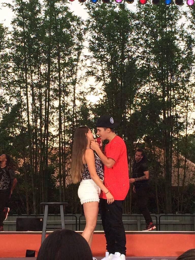 AMUGirlGoals's tweet image. Being the first UGirl of the year 😍