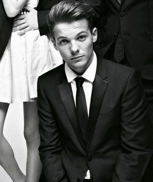 midngirlts's tweet photo. @louis_tomlinson I love you today, tomorrow I will love you forever, please follow me? 🌹🍀🌟 https://t.co/45Cs5lf3o7