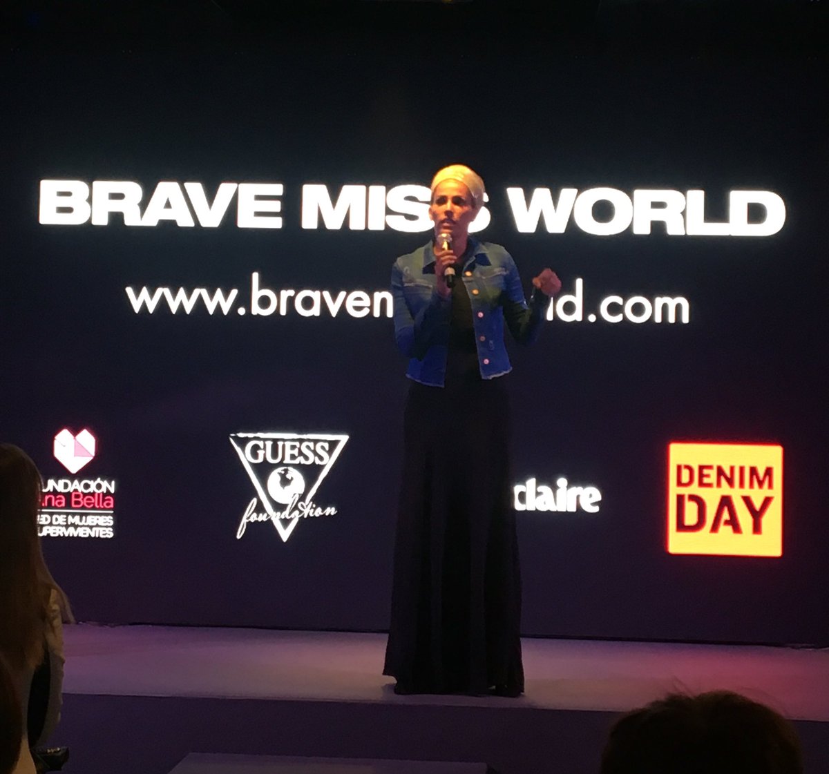 anaantickokora's tweet photo. #bravemissworld #denimday Increible declaracion @stopsexualviolence #ehmoda @GUESS https://t.co/EdnOC5mHiD
