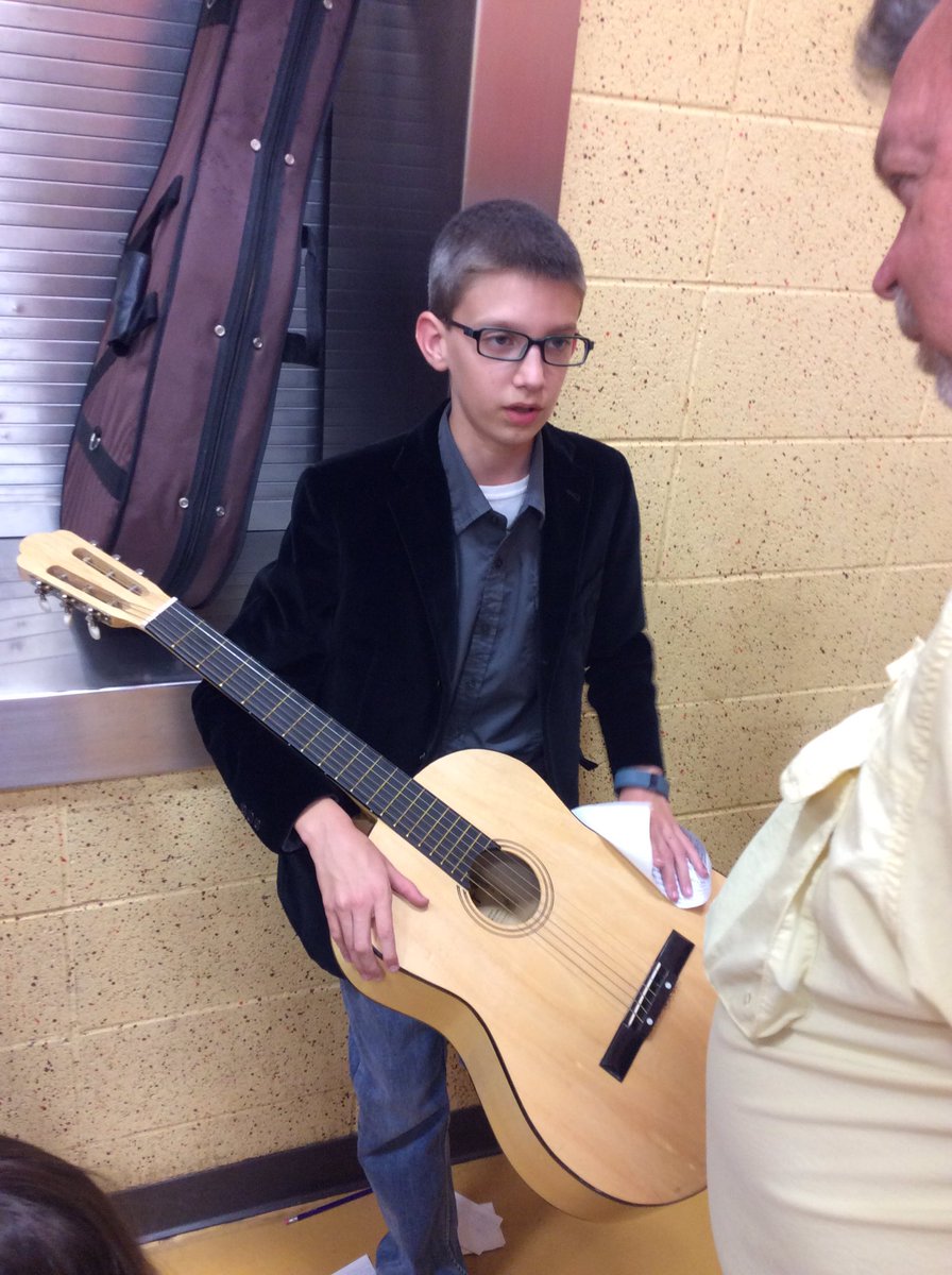 jwalsh579's tweet photo. So much fun at our 5th grade Wax Museum! Can you guess these musicians? https://t.co/M6BtGllCHD