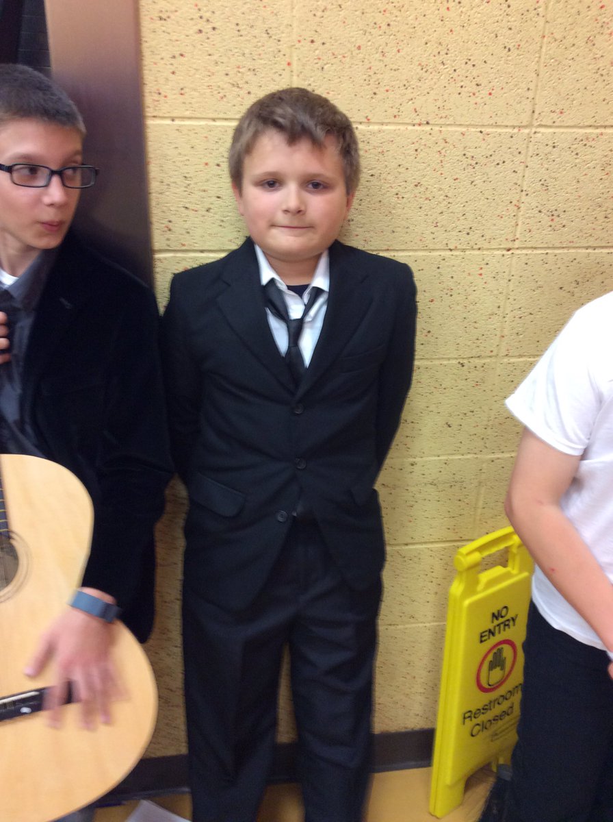 jwalsh579's tweet photo. Walshtown Wax Museum https://t.co/3py17zb5Sg