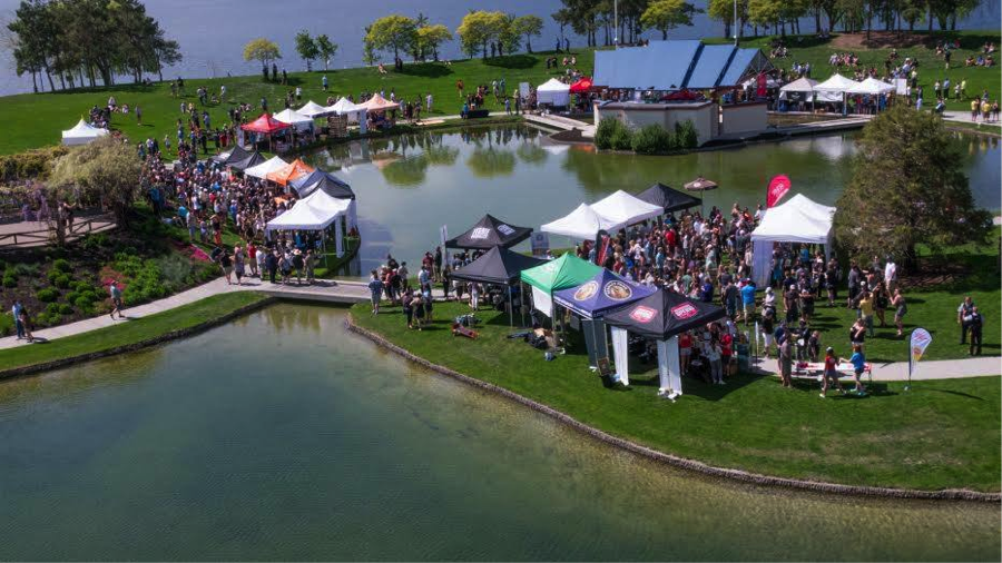 #Beer by the #lake never sounded so good…Great Okanagan Beer Festival May 14. Tickets: bit.ly/1oFO3Qd