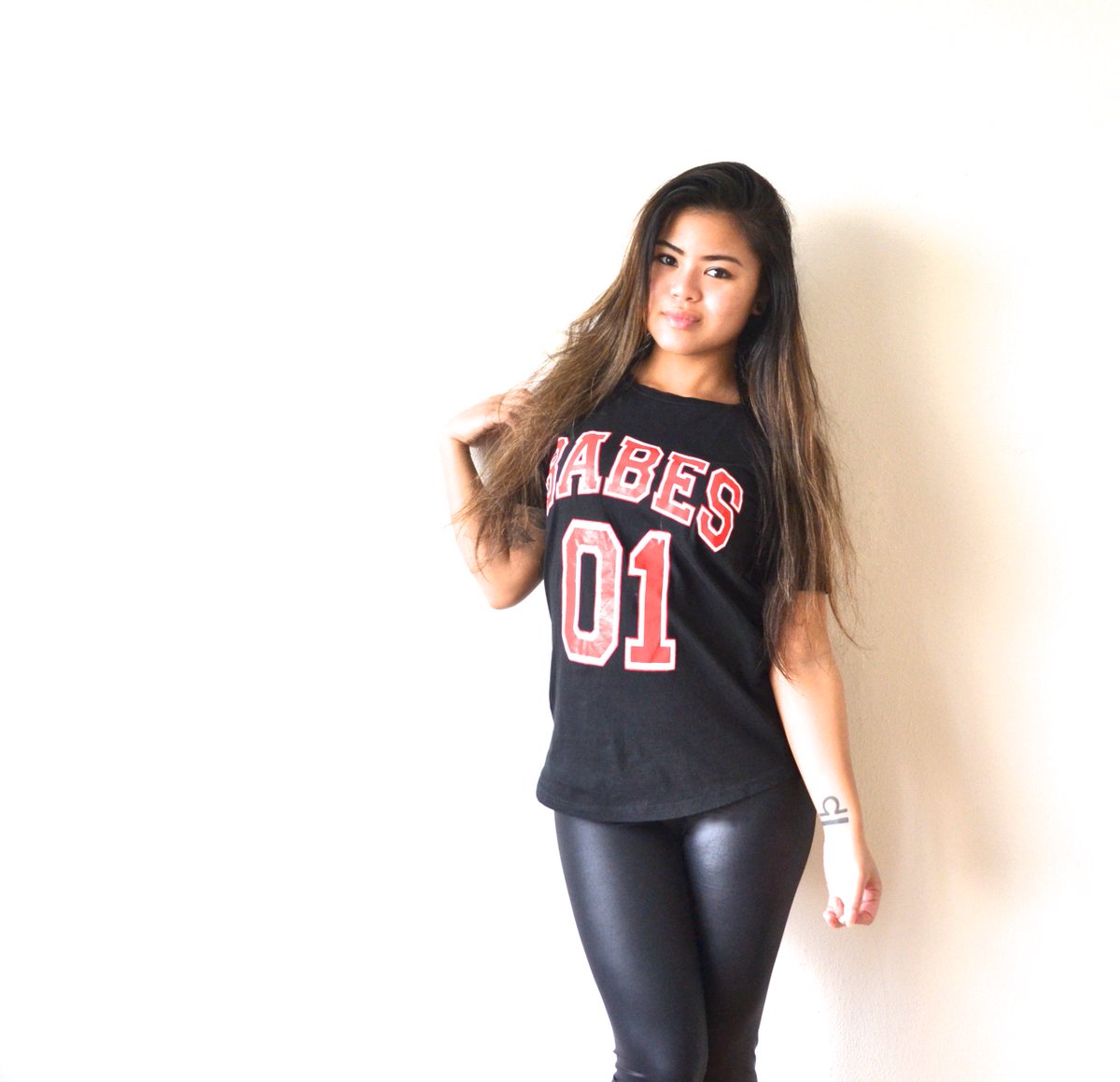 NatthidaV's tweet image. Hoe vaak ik ook al heb aangetrokken het blijft nog steeds leuk om te dragen! Thanks
BABES  @_LASISTERS XxX