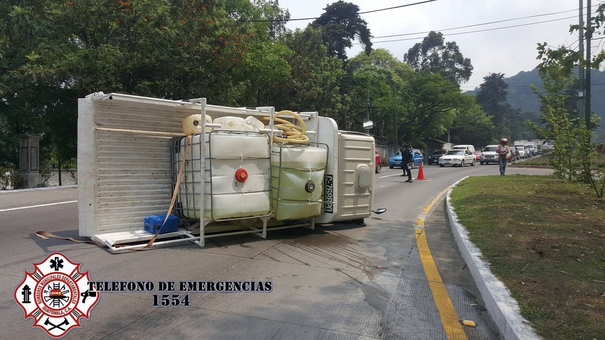 EmisorasUnidas's tweet photo. Accidente vehicular crea #TránsitoGT lento en el km 21.6 de la ruta Interamericana.

Vía: @CBMDEPTAL 
https://t.co/hH2CWqlbkR